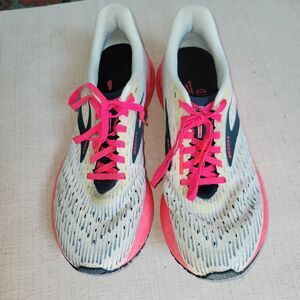 Brooks Womens Hyperion Tempo  Gray Pink Running Shoes Size 9  B